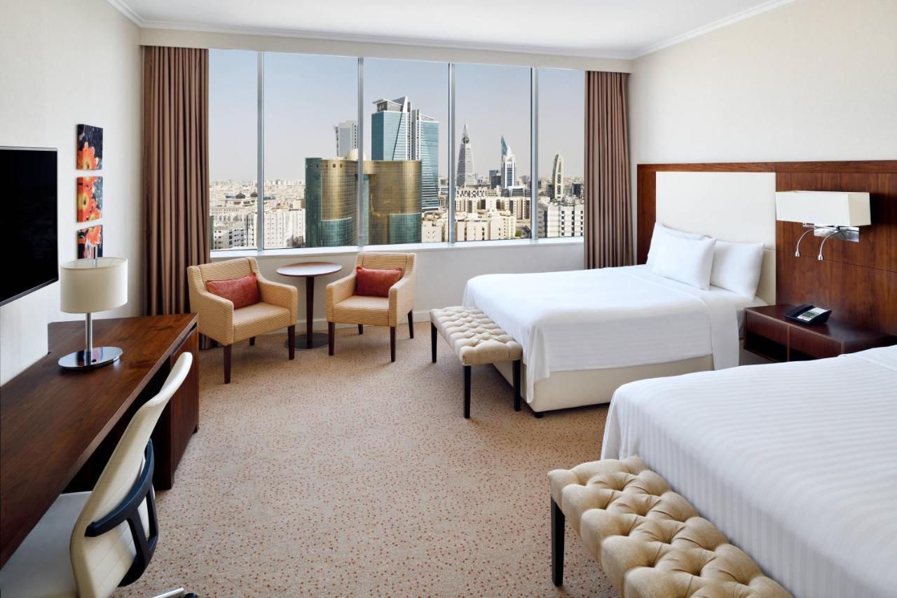 Courtyard By Marriott Olaya 4*