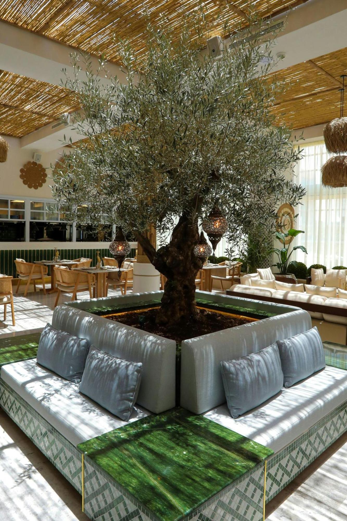 Courtyard By Marriott Olaya Hotel
