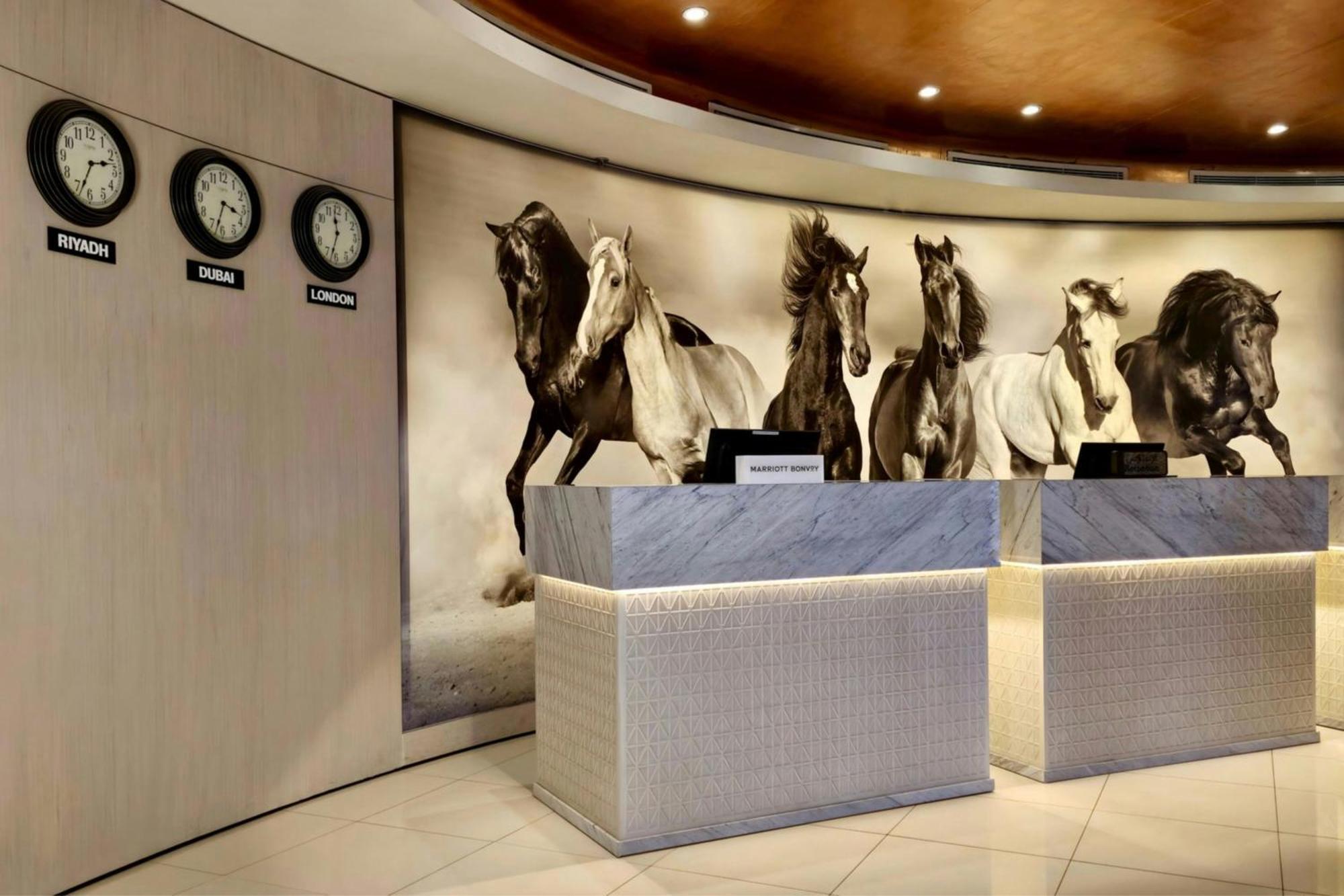 Courtyard By Marriott Olaya Hotel